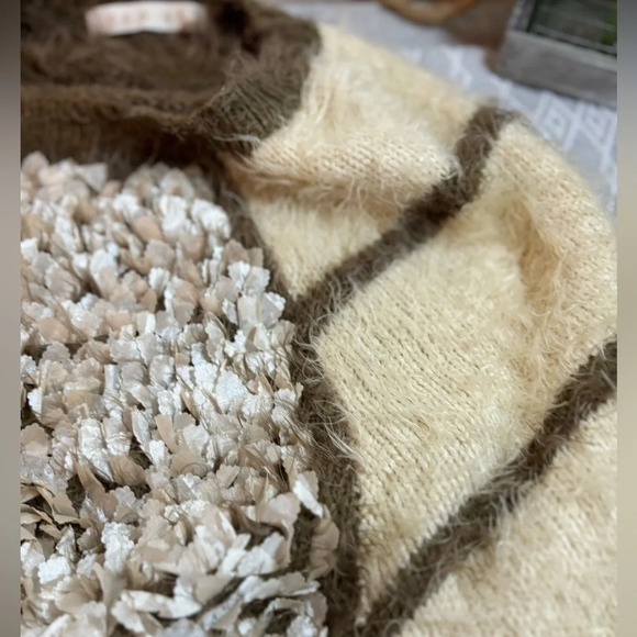 Egoist Sweater Multi-material with Pedal like design, stripes and mohair look. - Picture 5 of 12